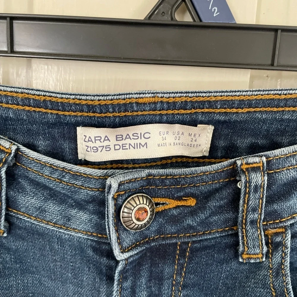 Zara Basic Denim Blue Flare Frayed Wide Leg Jeans Business Casual Cute NWOT - Picture 6 of 11